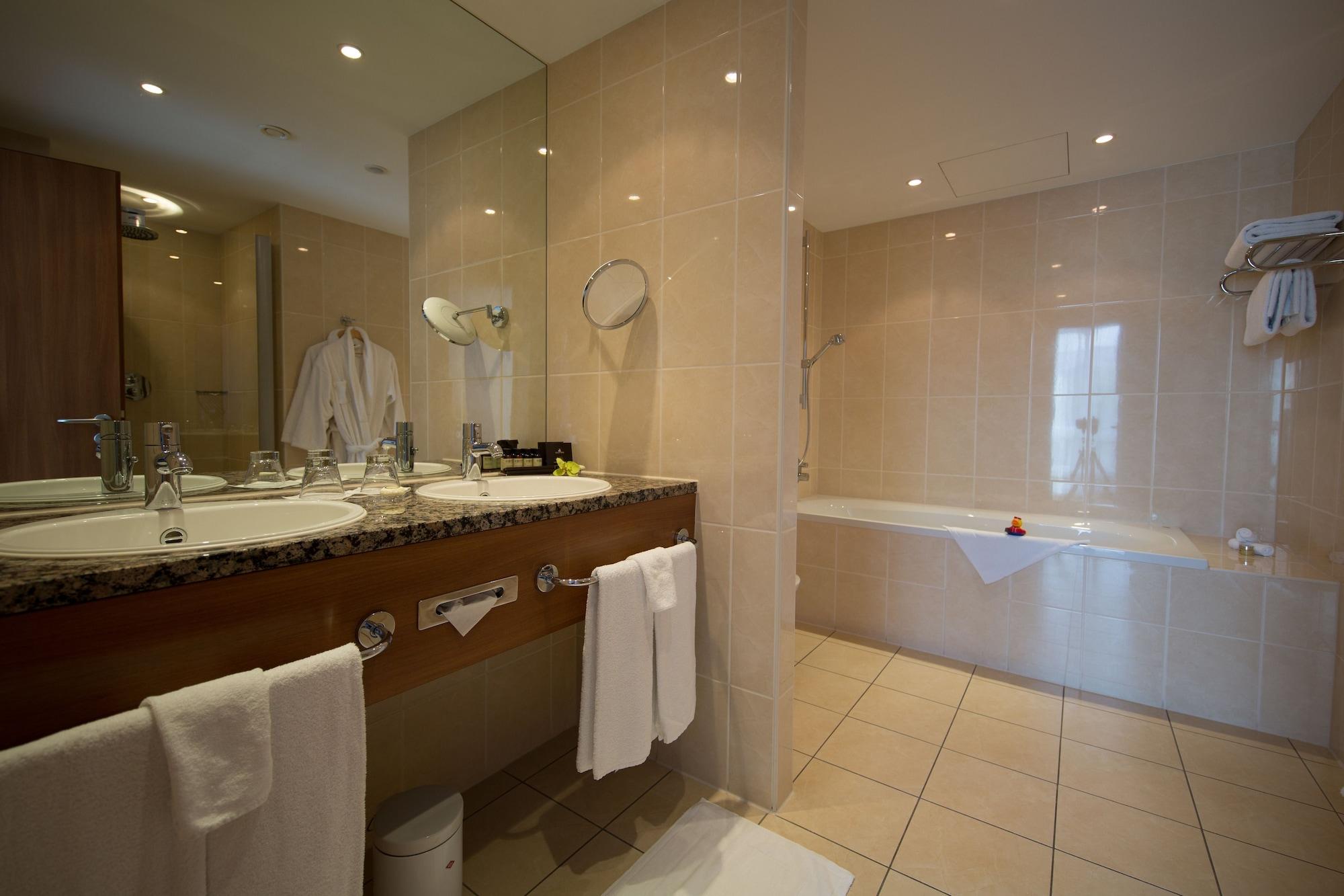 Hotel Dorint Am Dom 4*